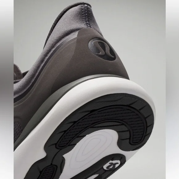 Lululemon Chargefeel Workout Low - Picture 4 of 8